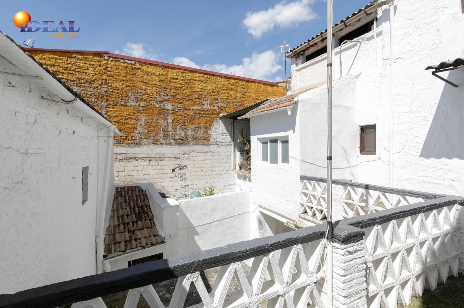 7 bedroom Townhouse for sale in Chauchina with garage - € 180,000 (Ref: 9434007)