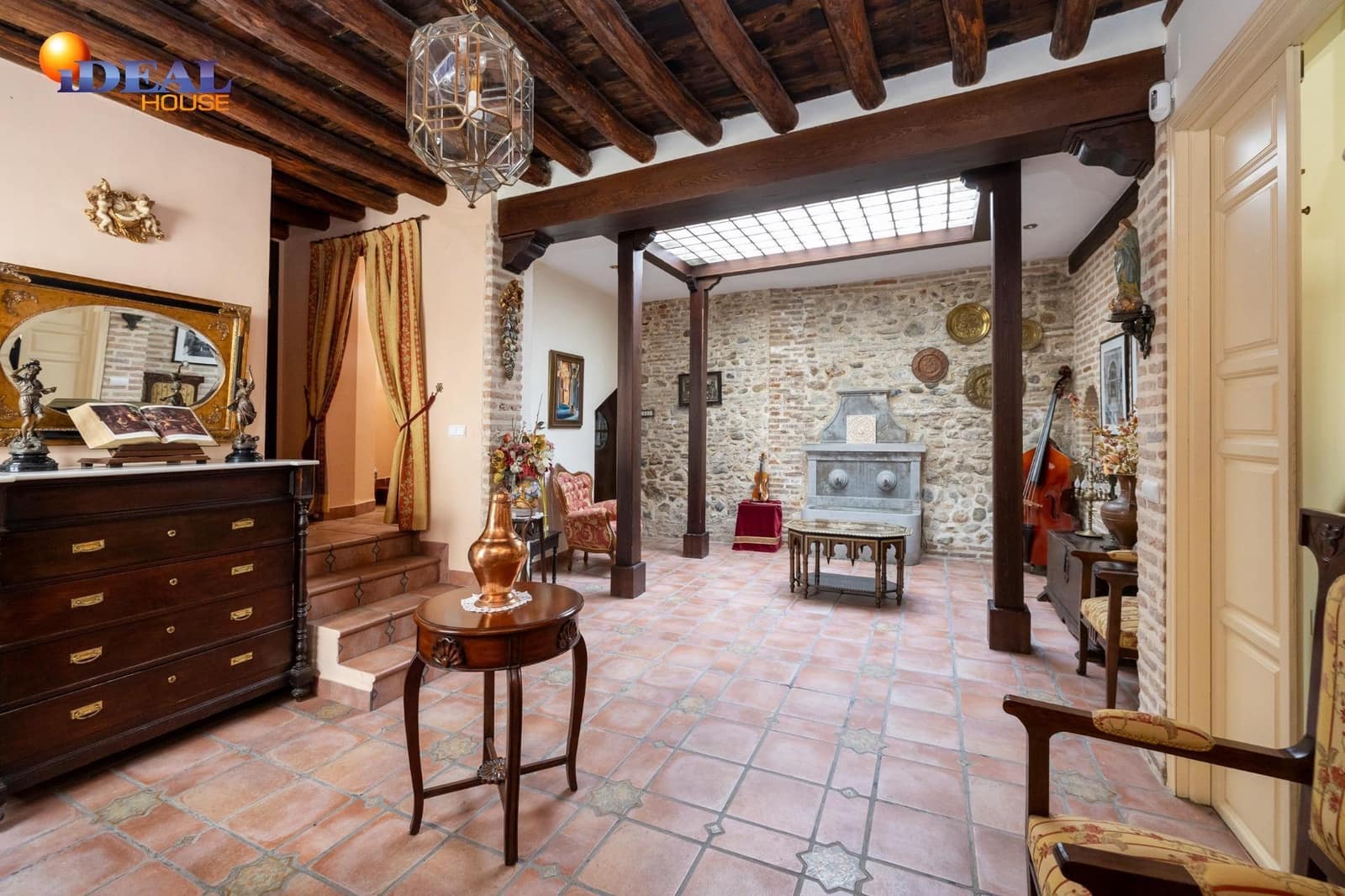 5 makuuhuone Omakotitalo myytävänä paikassa Granada kaupunki mukana 
autotalli - 1 200 000 € (Ref: 9434010)