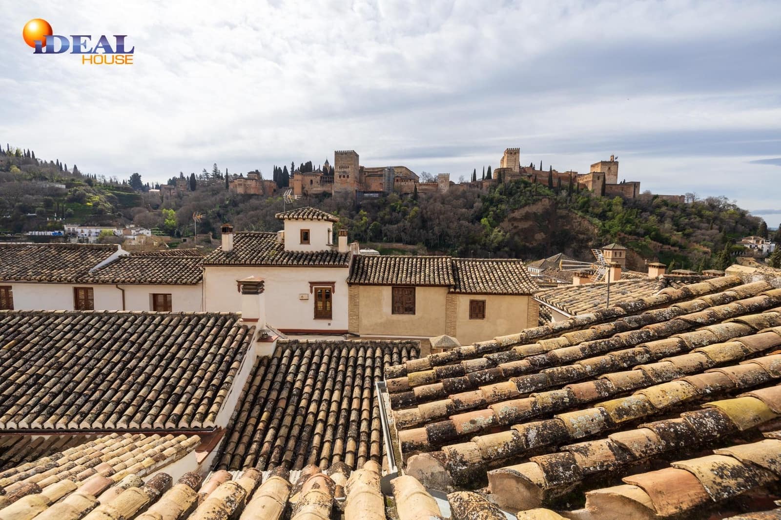 5 makuuhuone Omakotitalo myytävänä paikassa Granada kaupunki mukana 
autotalli - 1 200 000 € (Ref: 9434010)