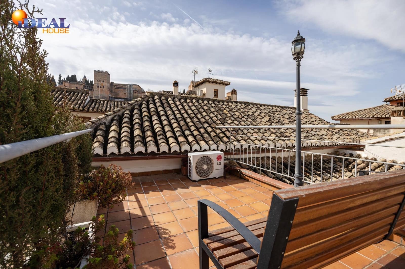 5 makuuhuone Omakotitalo myytävänä paikassa Granada kaupunki mukana 
autotalli - 1 200 000 € (Ref: 9434010)