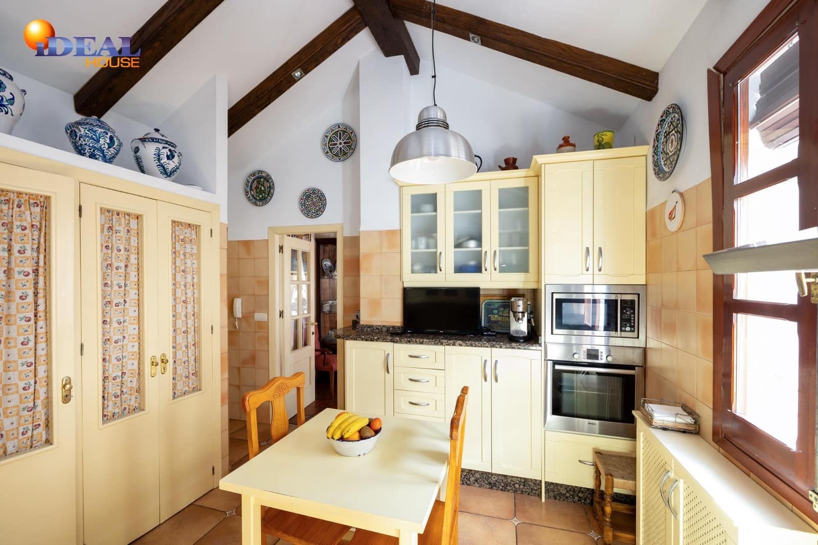 5 makuuhuone Omakotitalo myytävänä paikassa Granada kaupunki mukana 
autotalli - 1 200 000 € (Ref: 9434010)