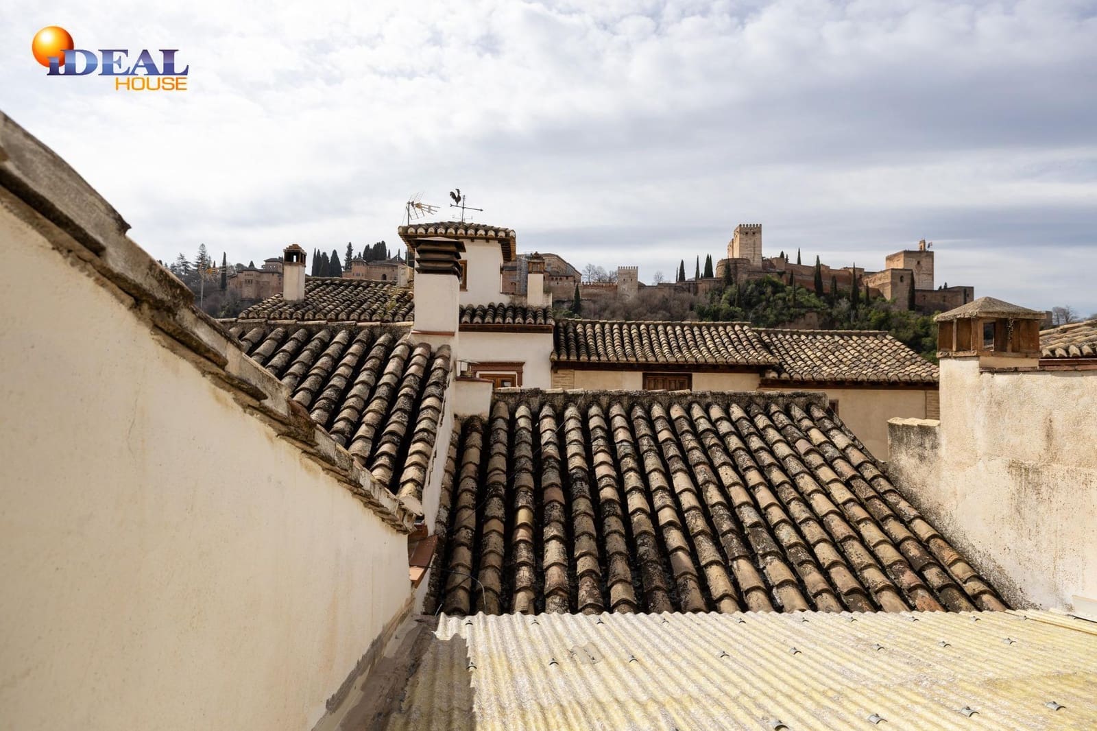 5 makuuhuone Omakotitalo myytävänä paikassa Granada kaupunki mukana 
autotalli - 1 200 000 € (Ref: 9434010)