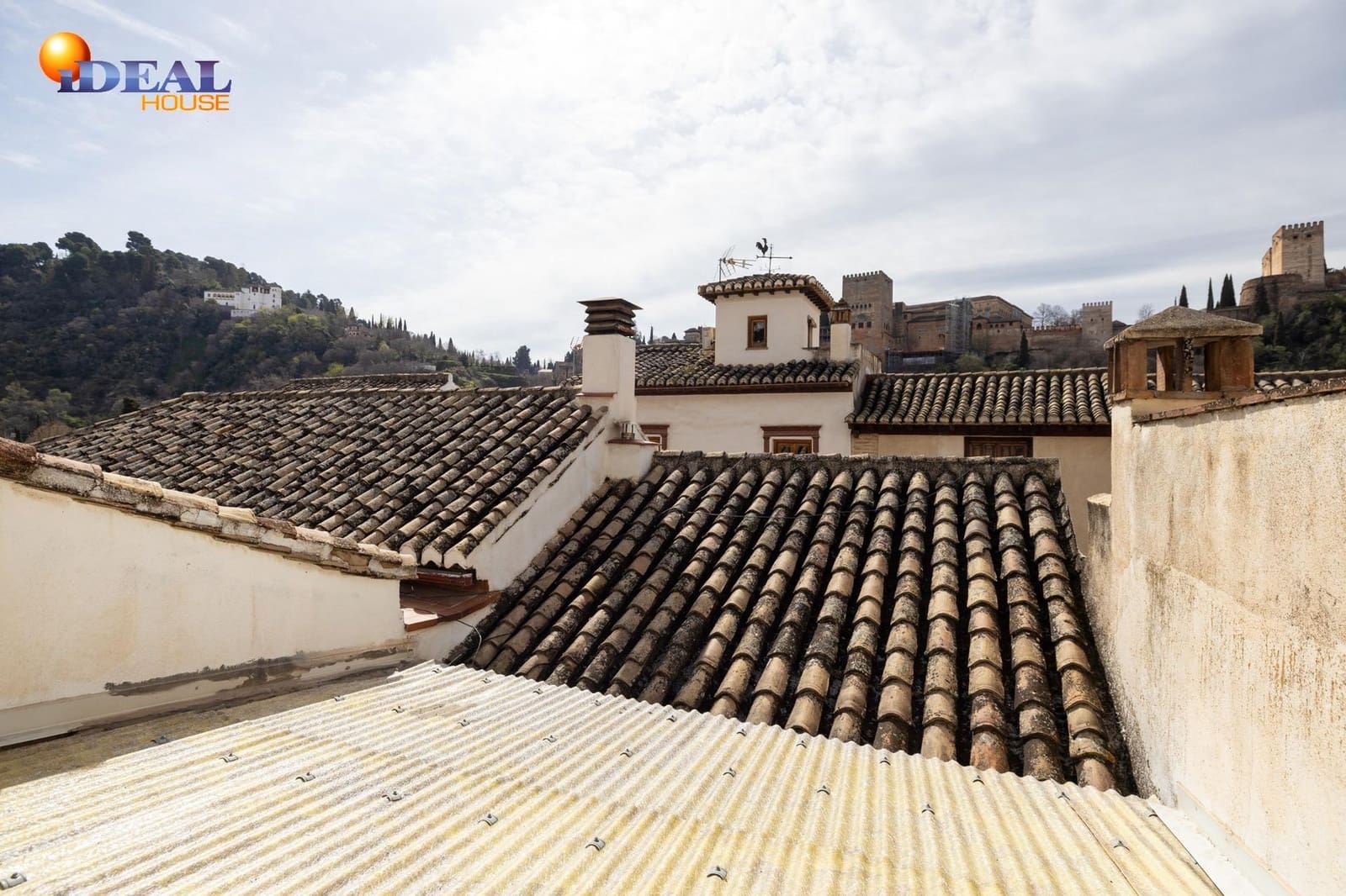 5 makuuhuone Omakotitalo myytävänä paikassa Granada kaupunki mukana 
autotalli - 1 200 000 € (Ref: 9434010)