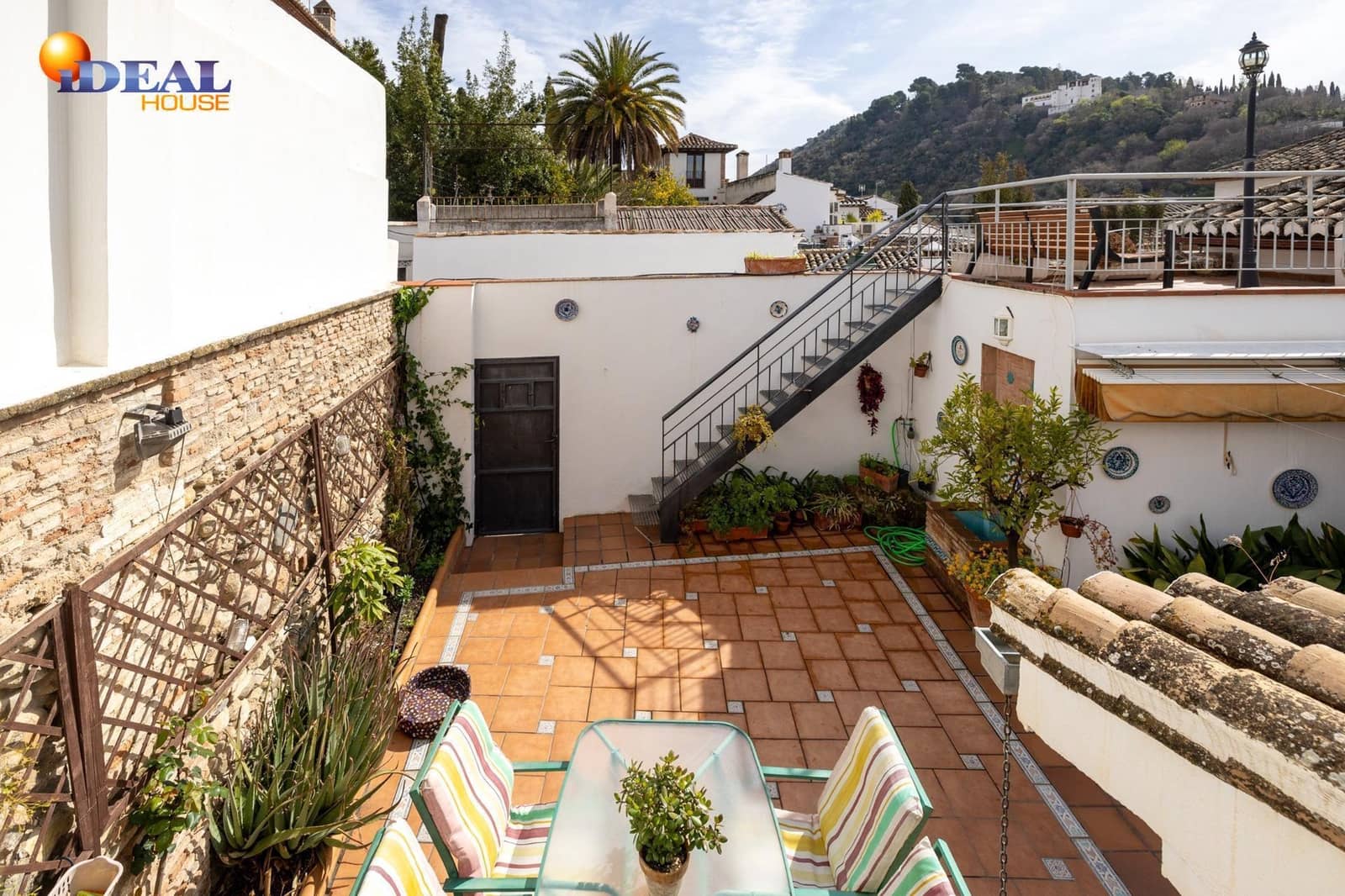 5 makuuhuone Omakotitalo myytävänä paikassa Granada kaupunki mukana 
autotalli - 1 200 000 € (Ref: 9434010)