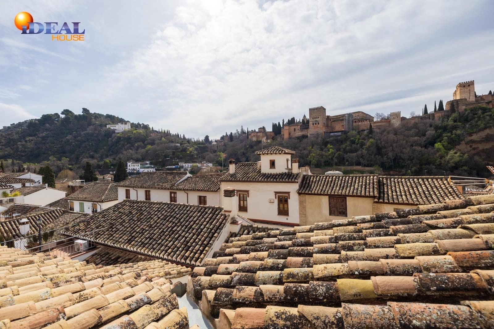 5 makuuhuone Omakotitalo myytävänä paikassa Granada kaupunki mukana 
autotalli - 1 200 000 € (Ref: 9434010)