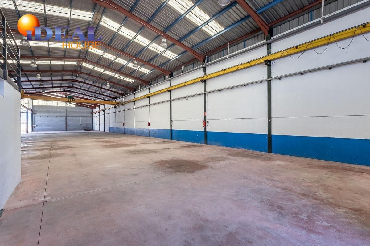 Bedrift til salgs i Alcala la Real med garasje - € 1 449 900 (Ref: 9434011)