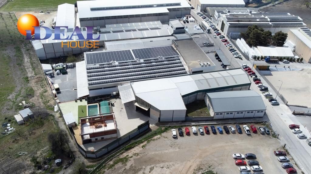 Bedrift til salgs i Alcala la Real med garasje - € 1 449 900 (Ref: 9434011)