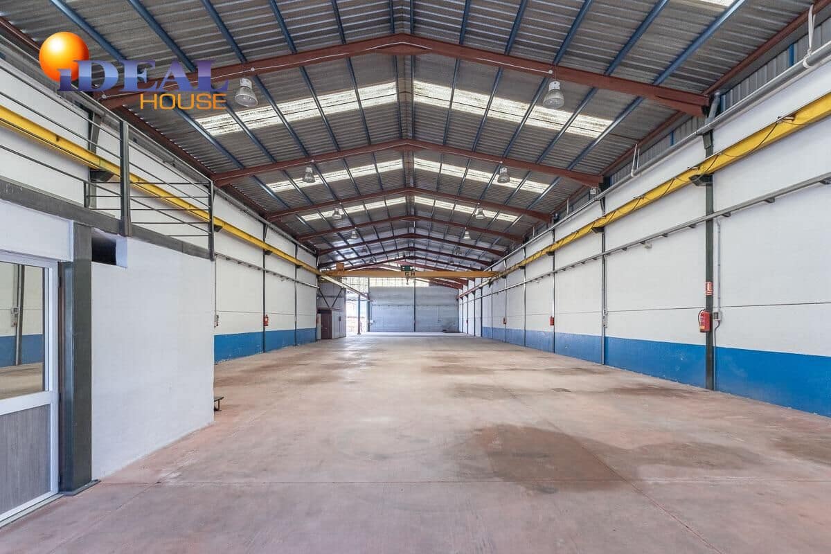 Bedrift til salgs i Alcala la Real med garasje - € 1 449 900 (Ref: 9434011)