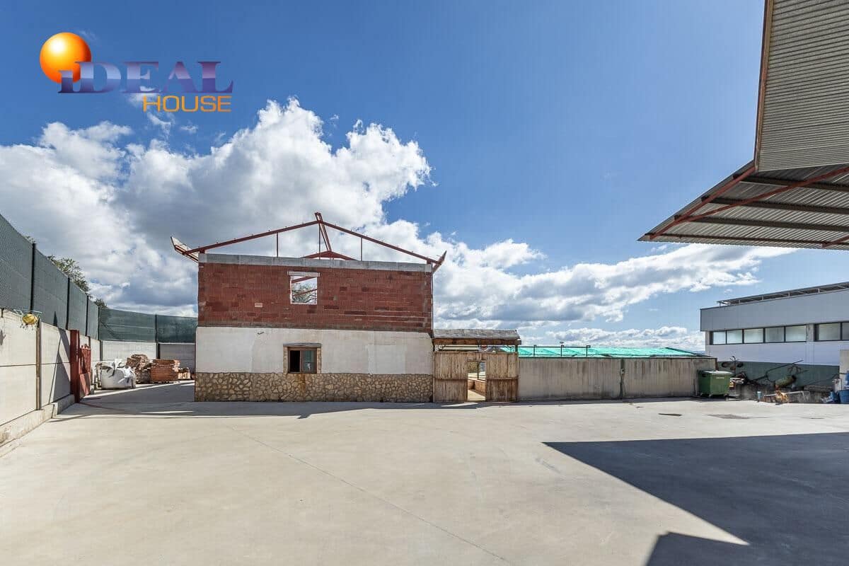 Bedrift til salgs i Alcala la Real med garasje - € 1 449 900 (Ref: 9434011)