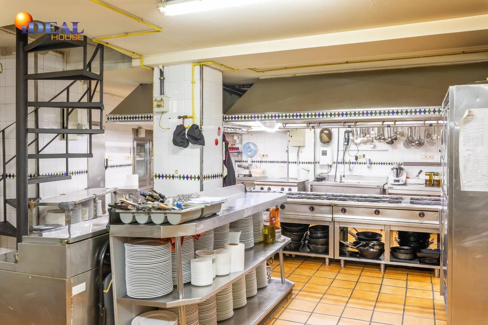 Restaurant/Bar for sale in Huetor Vega - € 1,100,000 (Ref: 9434012)