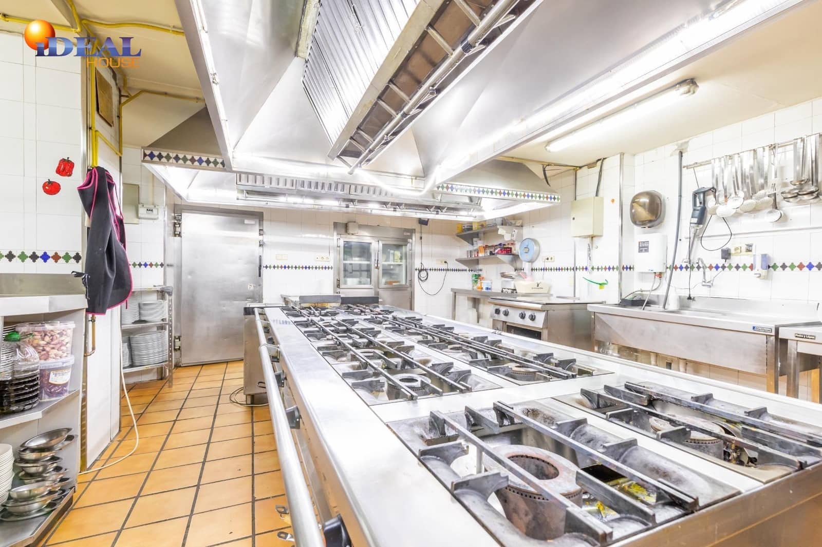 Restaurant/Bar for sale in Huetor Vega - € 1,100,000 (Ref: 9434012)