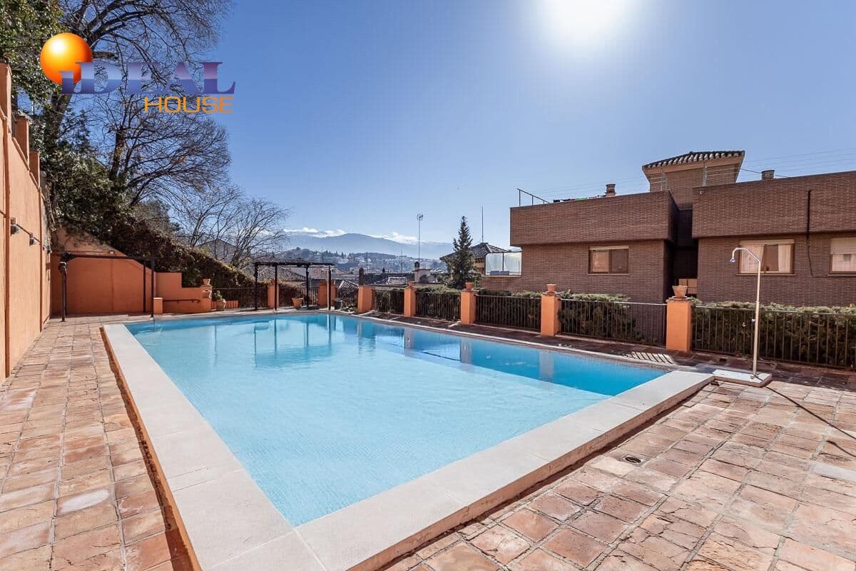 Piso de 3 habitaciones en Granada ciudad en venta con piscina - 1.360.000 € (Ref: 9434013)