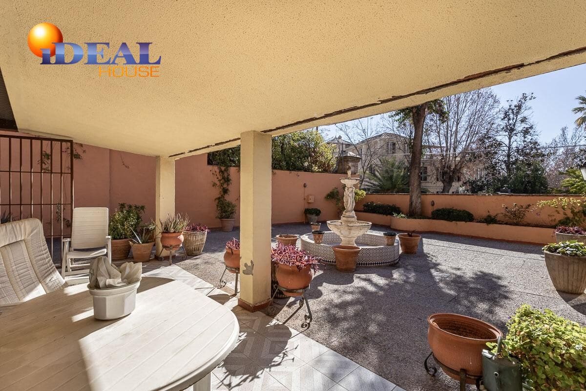 Piso de 3 habitaciones en Granada ciudad en venta con piscina - 1.360.000 € (Ref: 9434013)