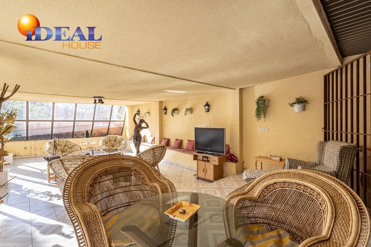 Piso de 3 habitaciones en Granada ciudad en venta con piscina - 1.360.000 € (Ref: 9434013)