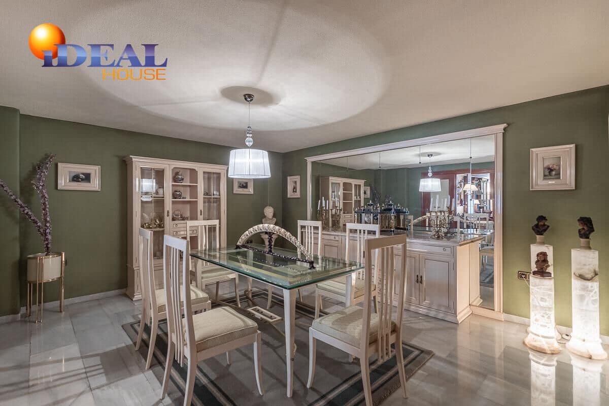 Piso de 3 habitaciones en Granada ciudad en venta con piscina - 1.360.000 € (Ref: 9434013)