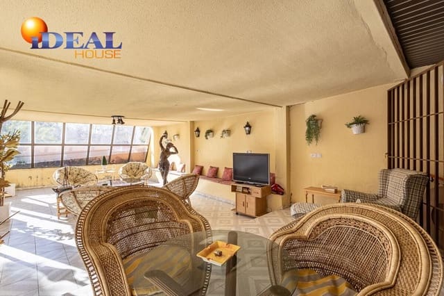 Piso de 3 habitaciones en Centro, Granada ciudad en venta con piscina - 1.360.000 € (Ref: 9434013)