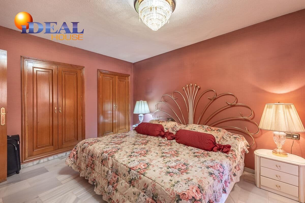 Piso de 3 habitaciones en Granada ciudad en venta con piscina - 1.360.000 € (Ref: 9434013)