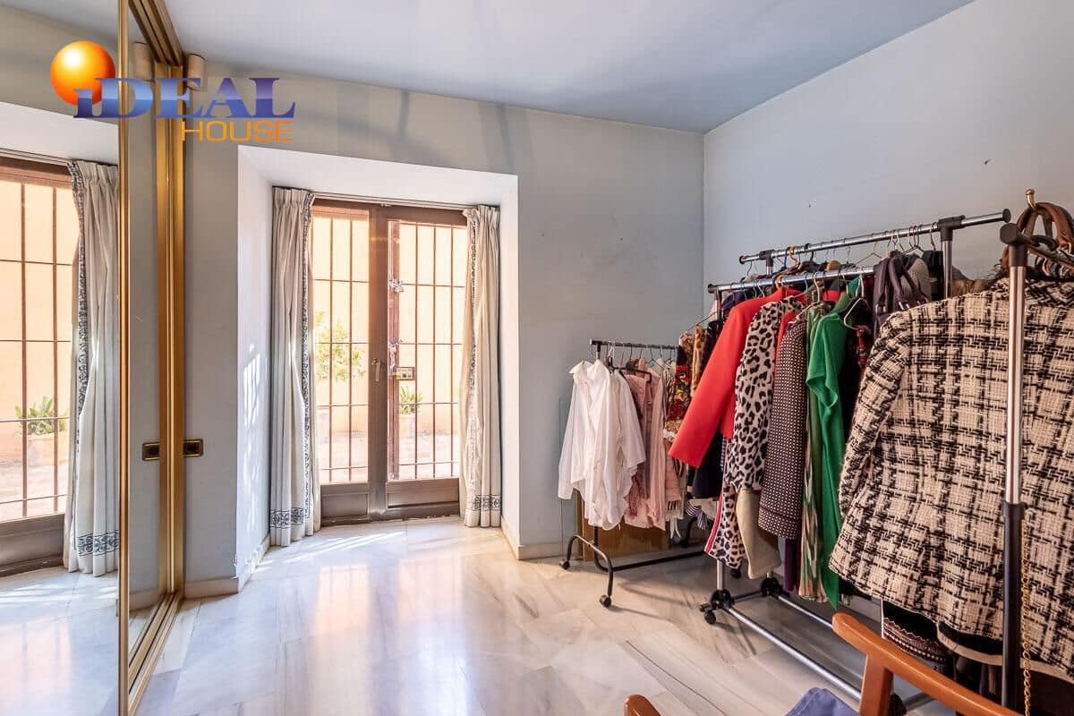 Piso de 3 habitaciones en Granada ciudad en venta con piscina - 1.360.000 € (Ref: 9434013)