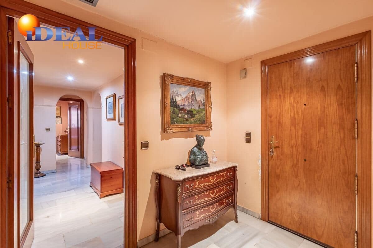 Piso de 3 habitaciones en Granada ciudad en venta con piscina - 1.360.000 € (Ref: 9434013)