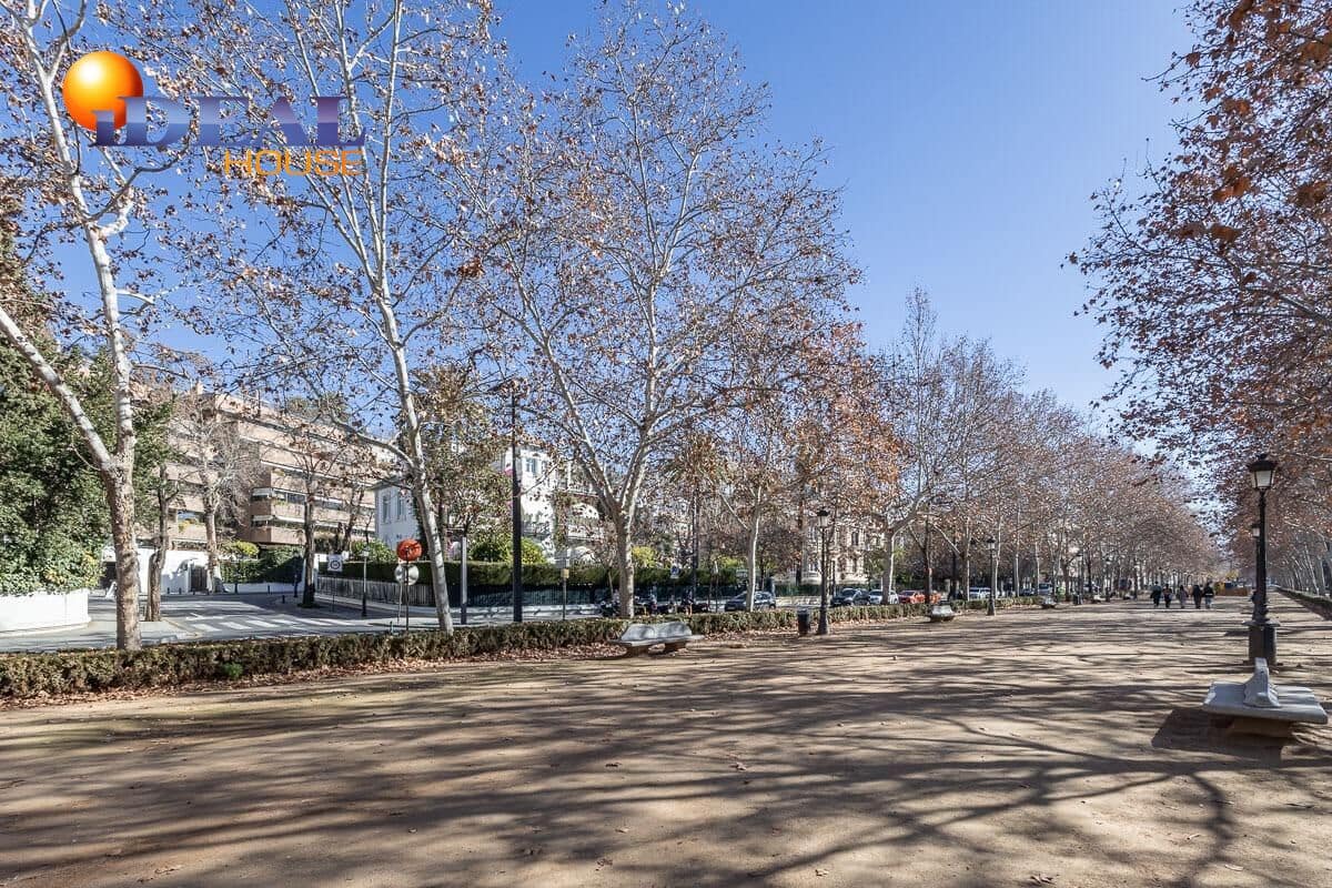 Piso de 3 habitaciones en Granada ciudad en venta con piscina - 1.360.000 € (Ref: 9434013)