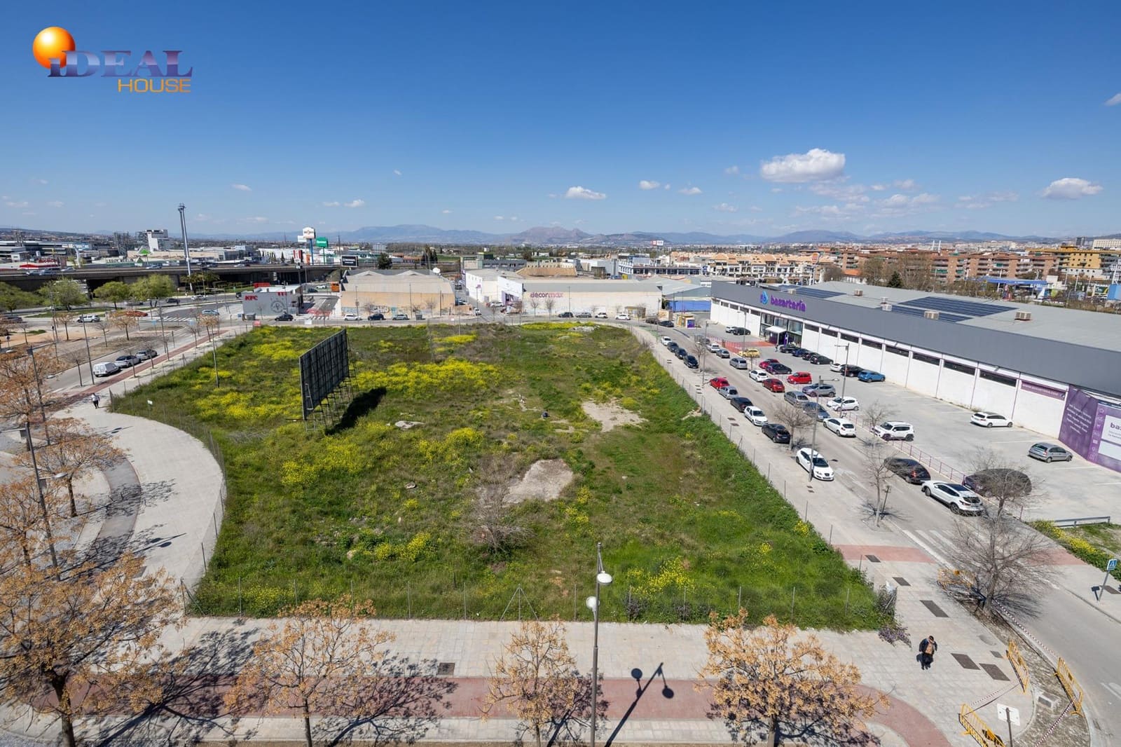 3 slaapkamer Penthouse te koop in Armilla met zwembad garage - € 800.000 (Ref: 9434016)