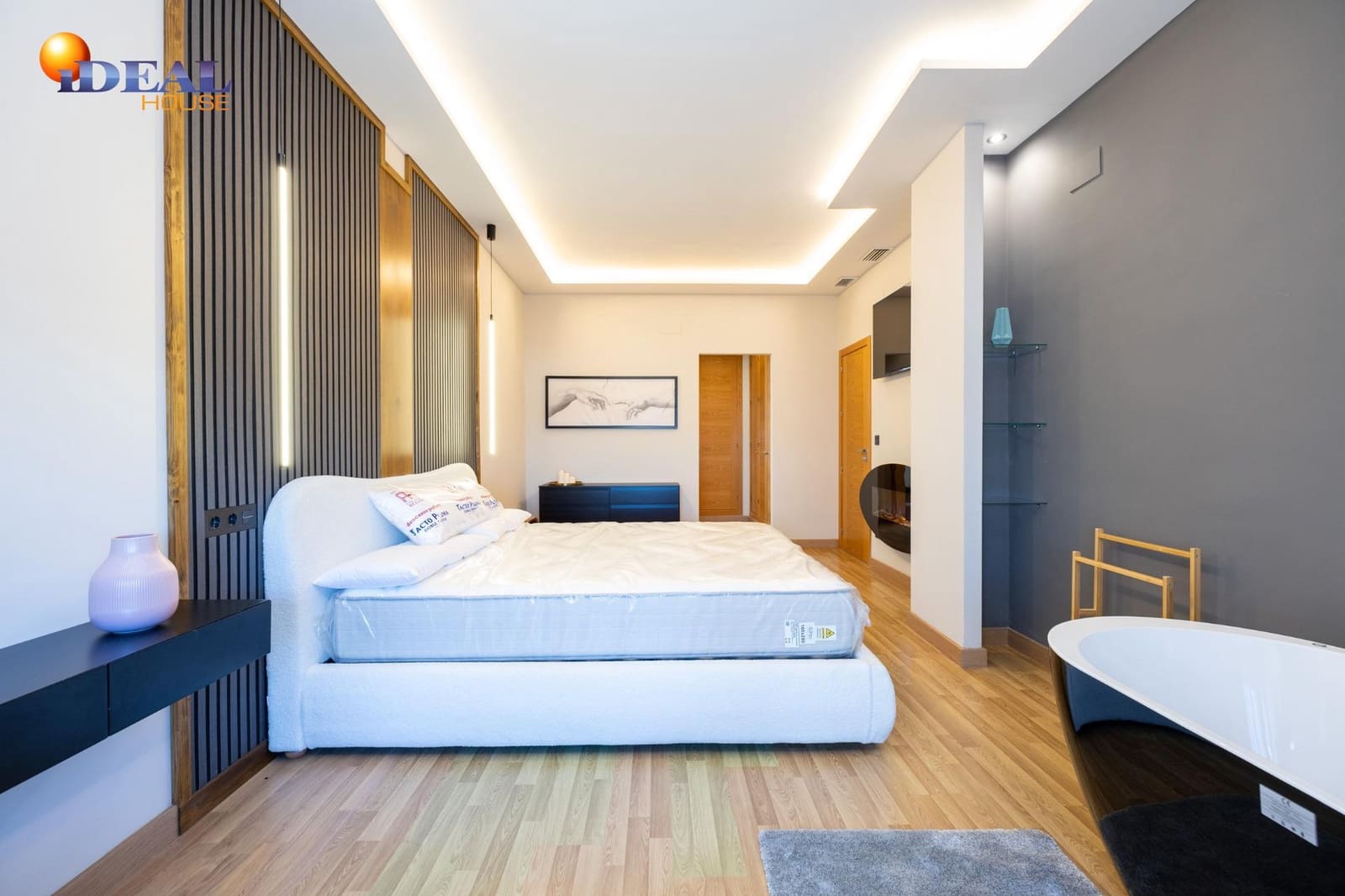 3 slaapkamer Penthouse te koop in Armilla met zwembad garage - € 800.000 (Ref: 9434016)