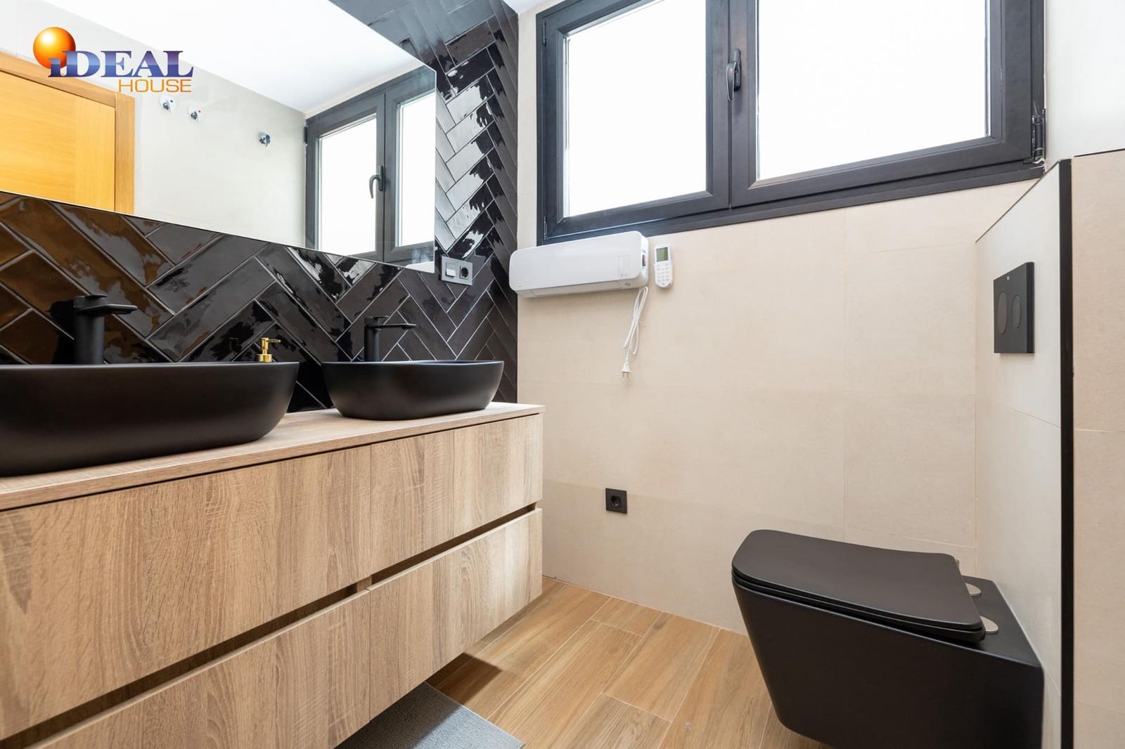 3 slaapkamer Penthouse te koop in Armilla met zwembad garage - € 800.000 (Ref: 9434016)