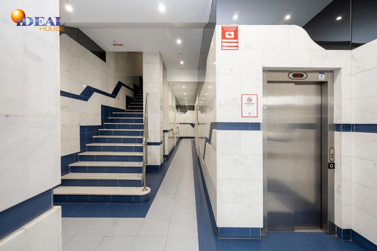 3 slaapkamer Penthouse te koop in Armilla met zwembad garage - € 800.000 (Ref: 9434016)