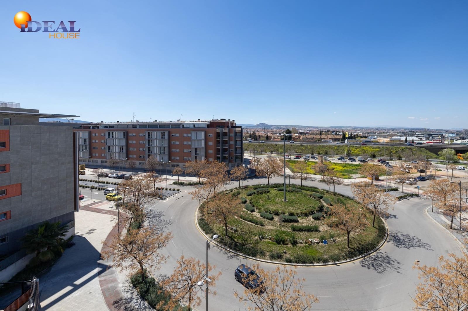 3 slaapkamer Penthouse te koop in Armilla met zwembad garage - € 800.000 (Ref: 9434016)