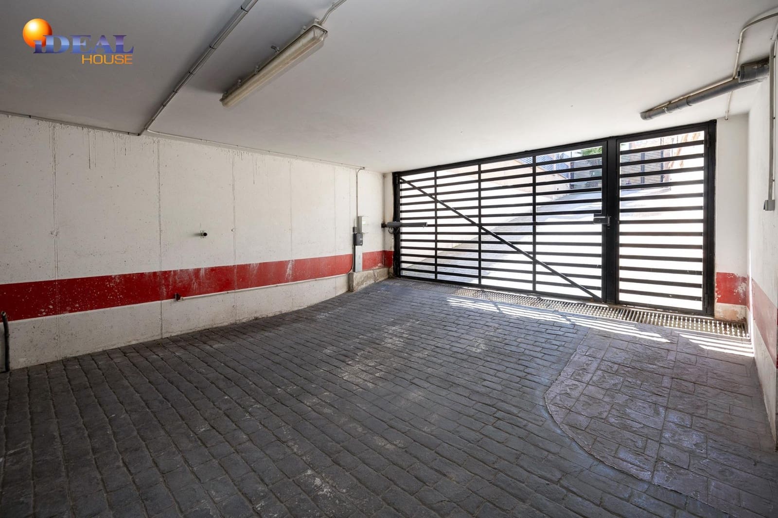 3 slaapkamer Penthouse te koop in Armilla met zwembad garage - € 800.000 (Ref: 9434016)