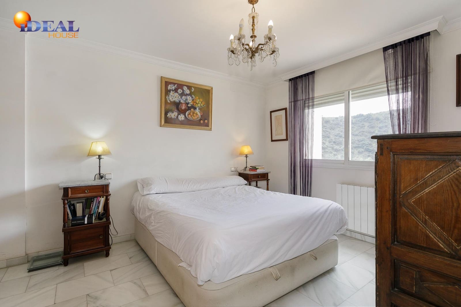 5 makuuhuone Omakotitalo myytävänä paikassa Granada kaupunki mukana uima-altaan 
autotalli - 449 900 € (Ref: 9434019)