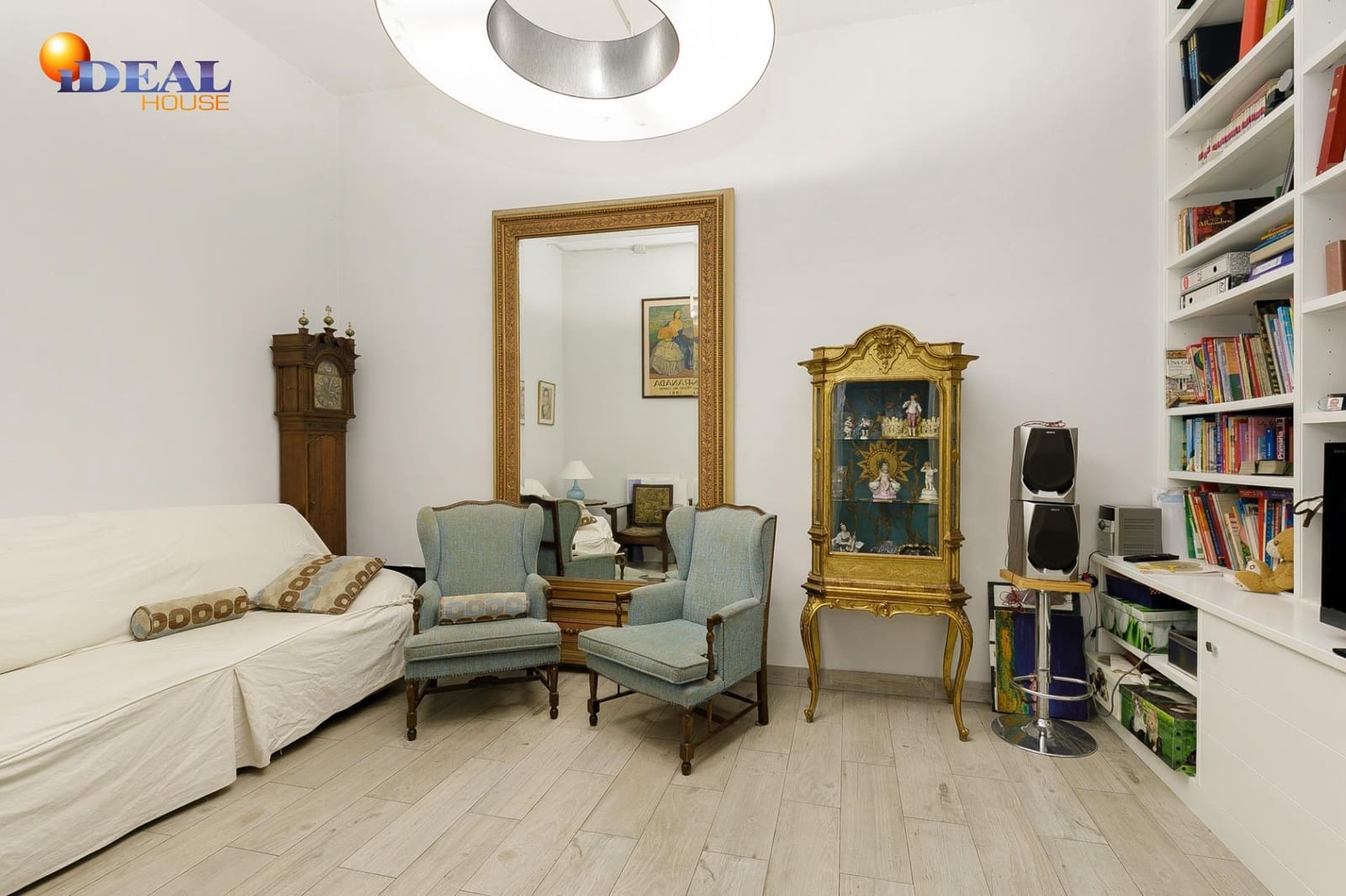 5 makuuhuone Omakotitalo myytävänä paikassa Granada kaupunki mukana uima-altaan 
autotalli - 449 900 € (Ref: 9434019)