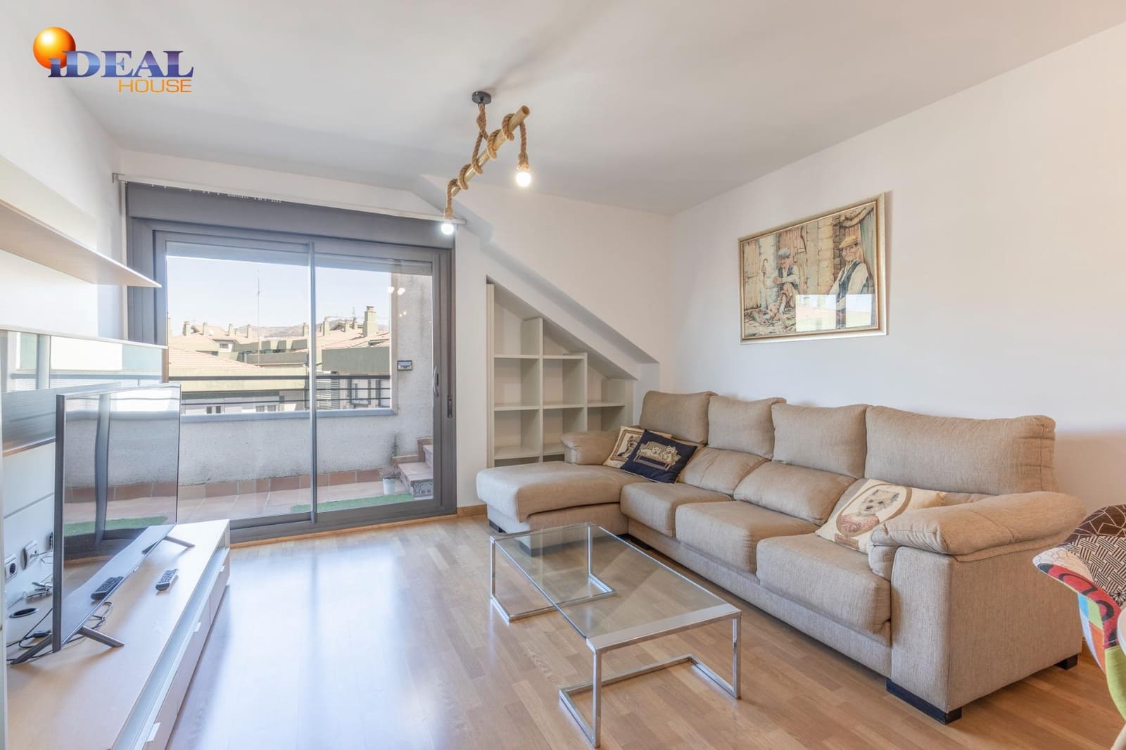 3 bedroom Flat for sale in Granada city with pool garage - € 595,000 (Ref: 9434020)