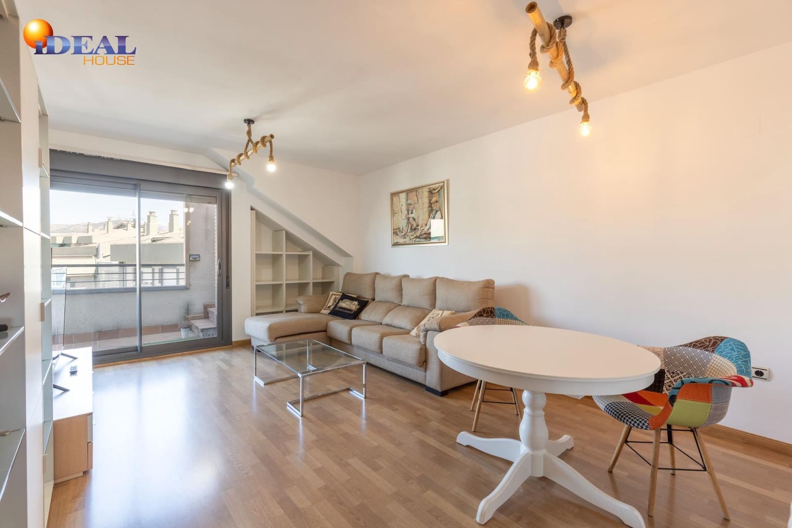 3 bedroom Flat for sale in Granada city with pool garage - € 595,000 (Ref: 9434020)