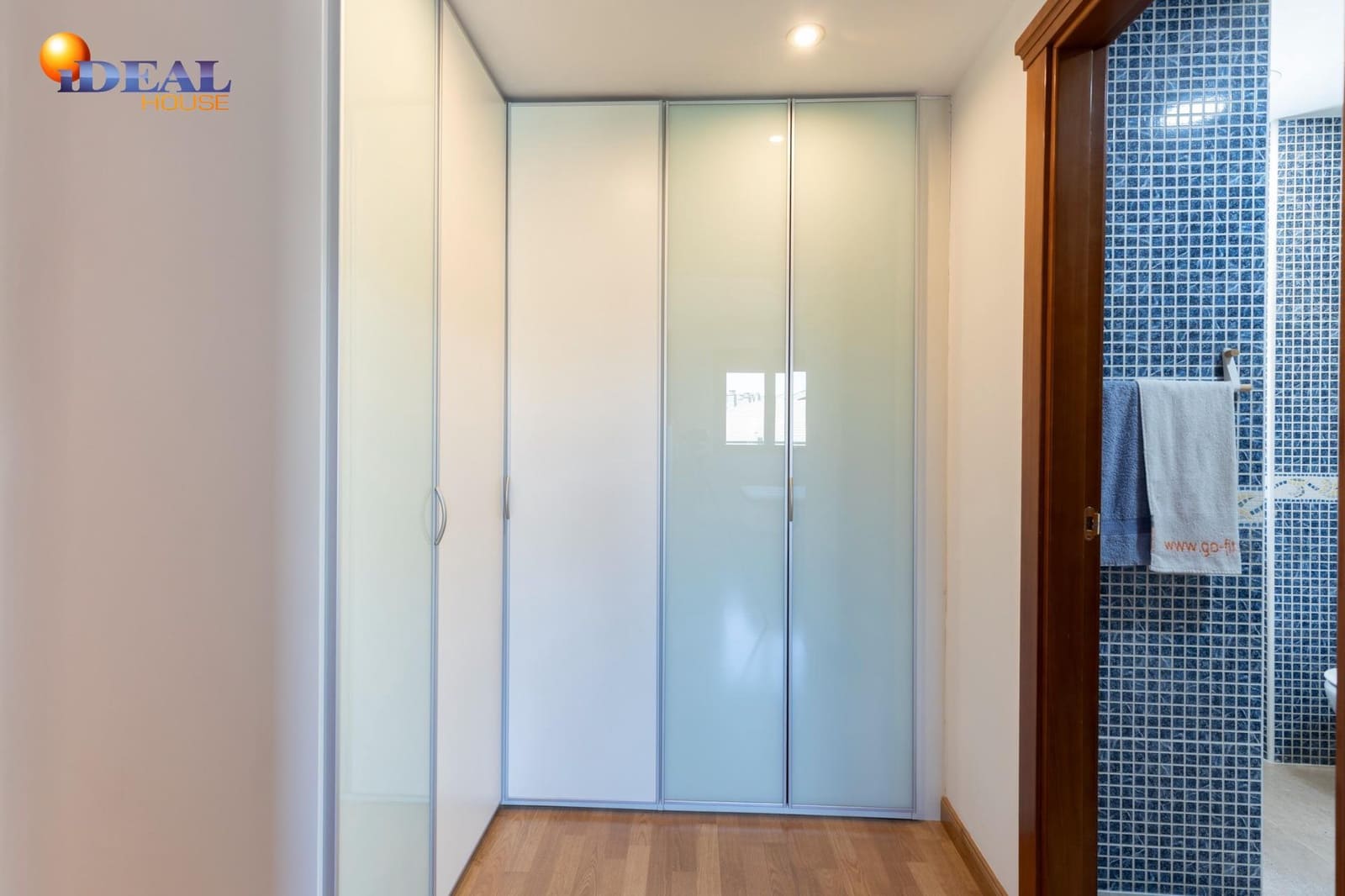 3 bedroom Flat for sale in Granada city with pool garage - € 595,000 (Ref: 9434020)