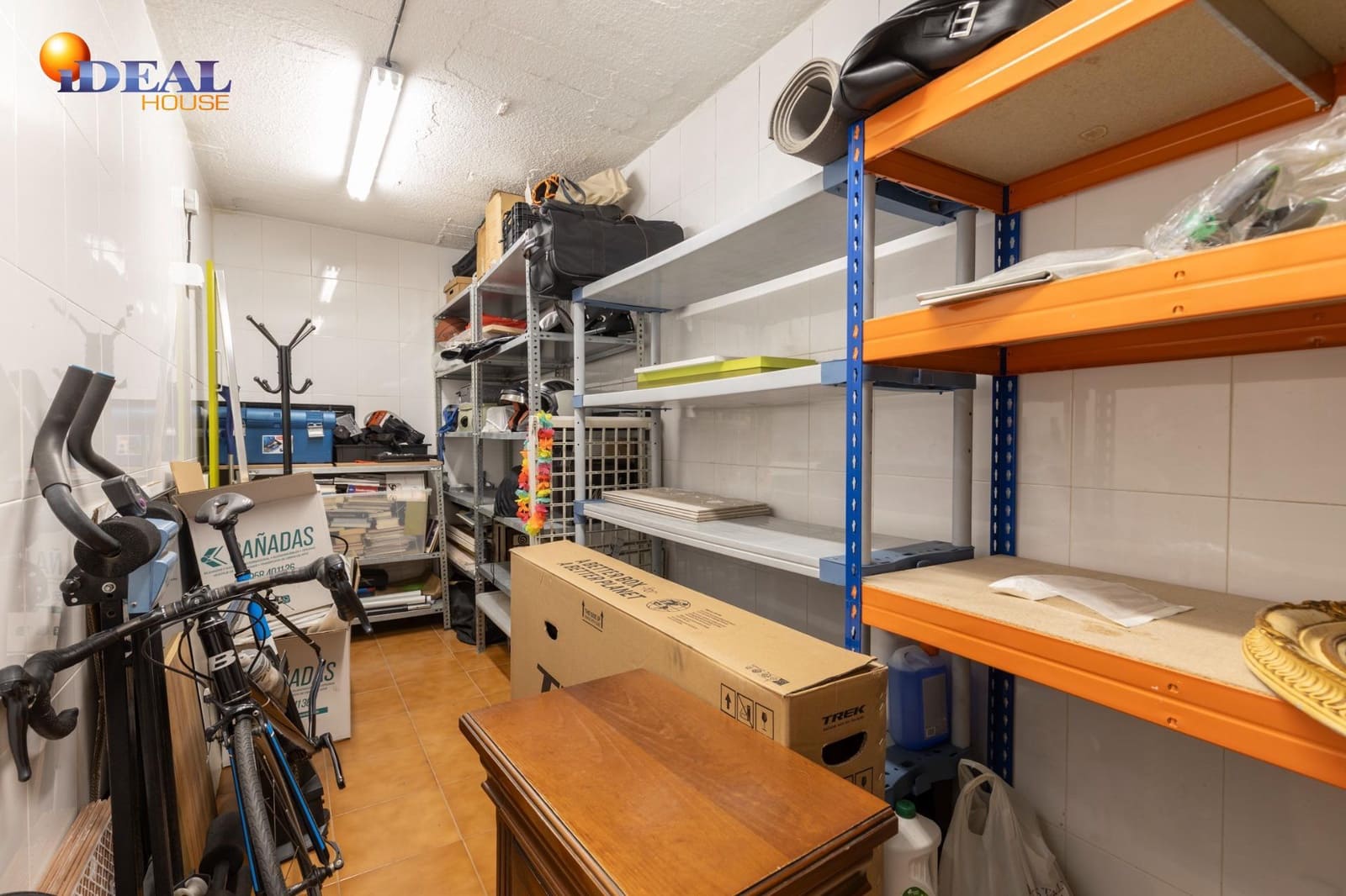 3 bedroom Flat for sale in Granada city with pool garage - € 595,000 (Ref: 9434020)