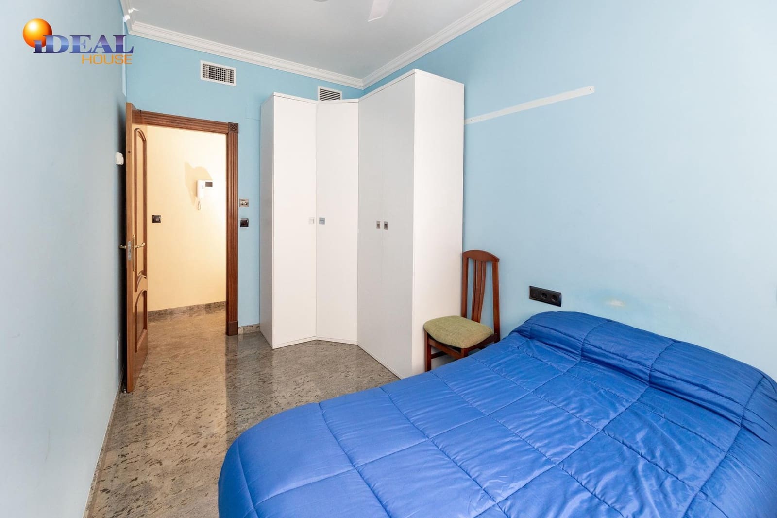 4 makuuhuone Rivitalo myytävänä paikassa Maracena mukana 
autotalli - 280 000 € (Ref: 9434021)