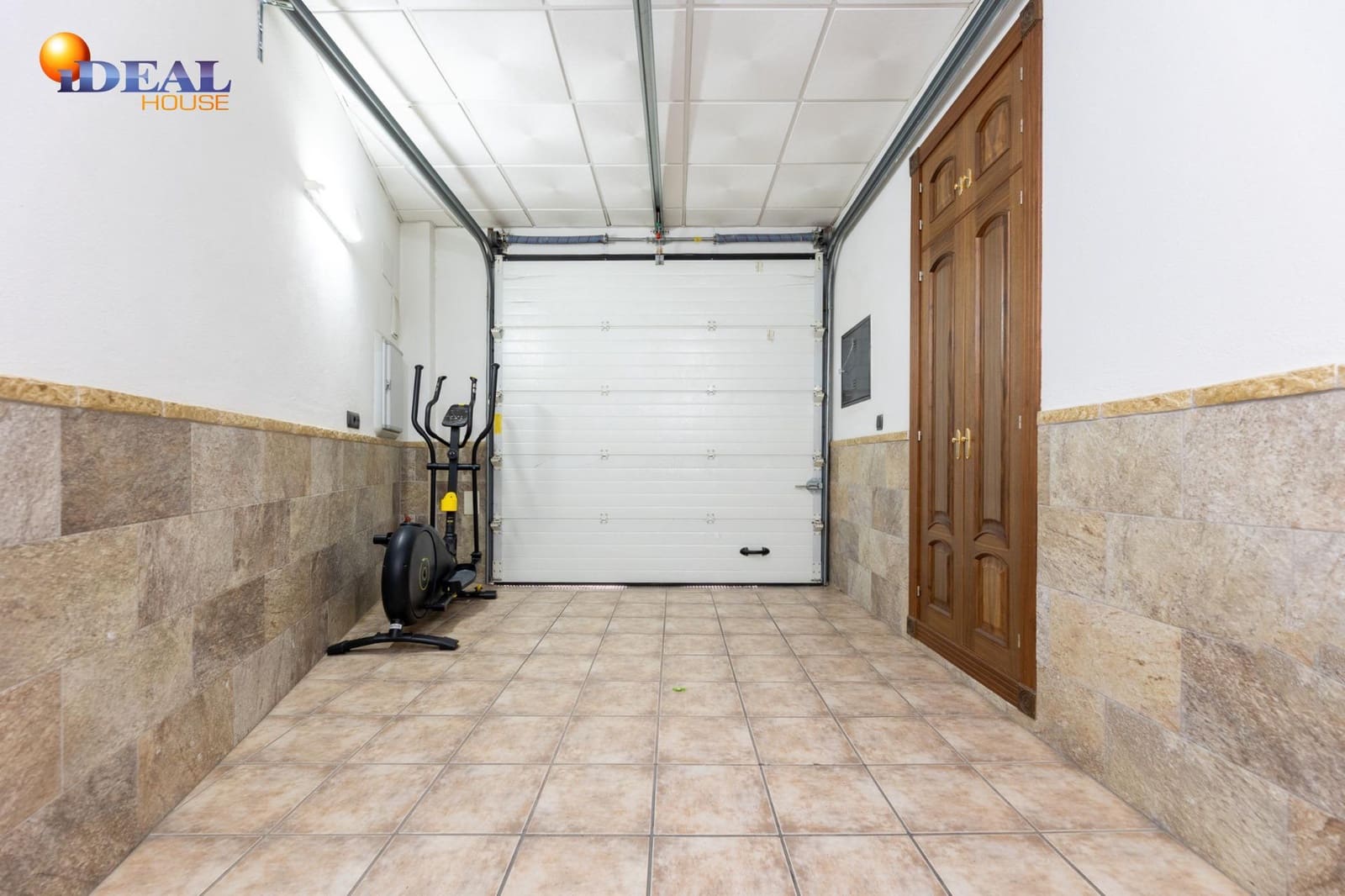 4 makuuhuone Rivitalo myytävänä paikassa Maracena mukana 
autotalli - 280 000 € (Ref: 9434021)