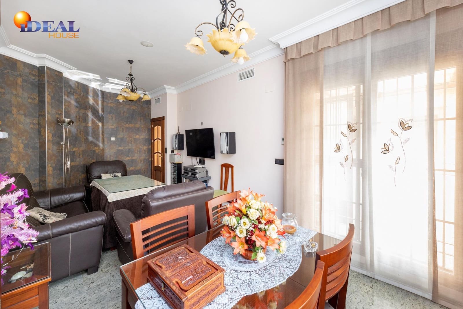 4 makuuhuone Rivitalo myytävänä paikassa Maracena mukana 
autotalli - 280 000 € (Ref: 9434021)