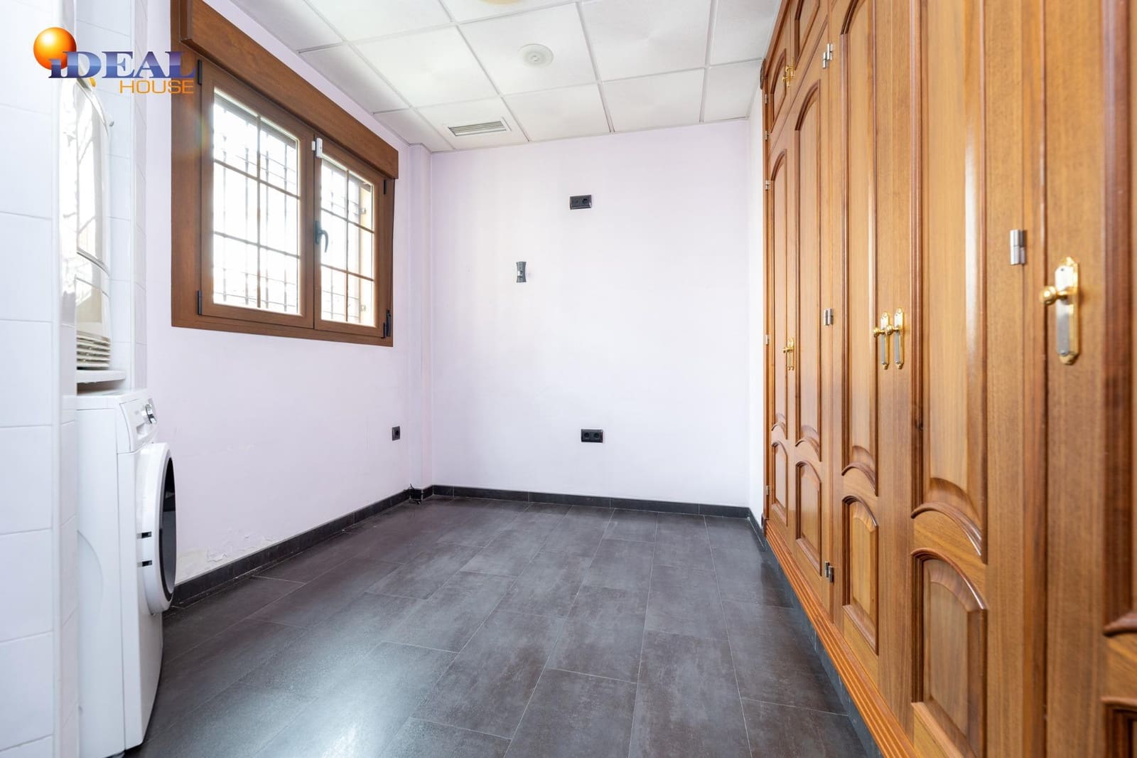 4 makuuhuone Rivitalo myytävänä paikassa Maracena mukana 
autotalli - 280 000 € (Ref: 9434021)