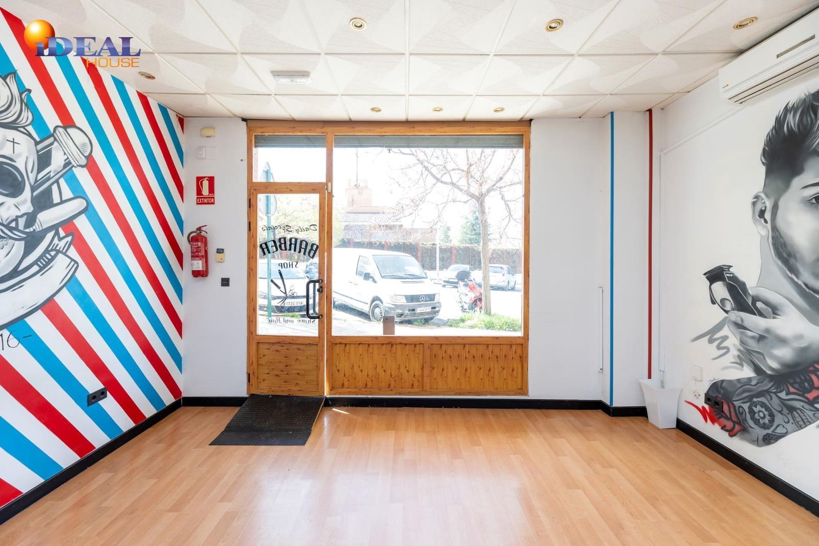 Commercial for sale in Granada city - € 49,900 (Ref: 9434022)