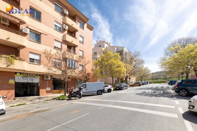 Commercial for sale in Granada city - € 49,900 (Ref: 9434022)