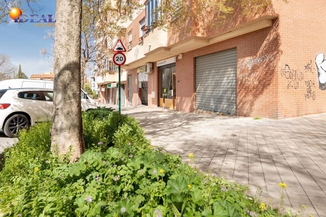 Commercial for sale in Granada city - € 49,900 (Ref: 9434022)