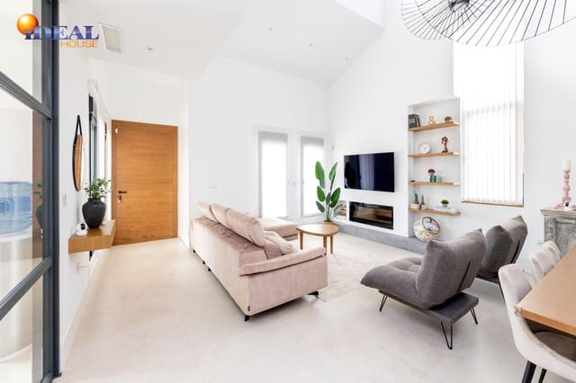 6 sypialnia Willa na sprzedaż w Peligros z basenem garażem - 890 000 € (Ref: 9434023)