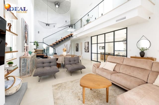 6 sypialnia Willa na sprzedaż w Peligros z basenem garażem - 890 000 € (Ref: 9434023)