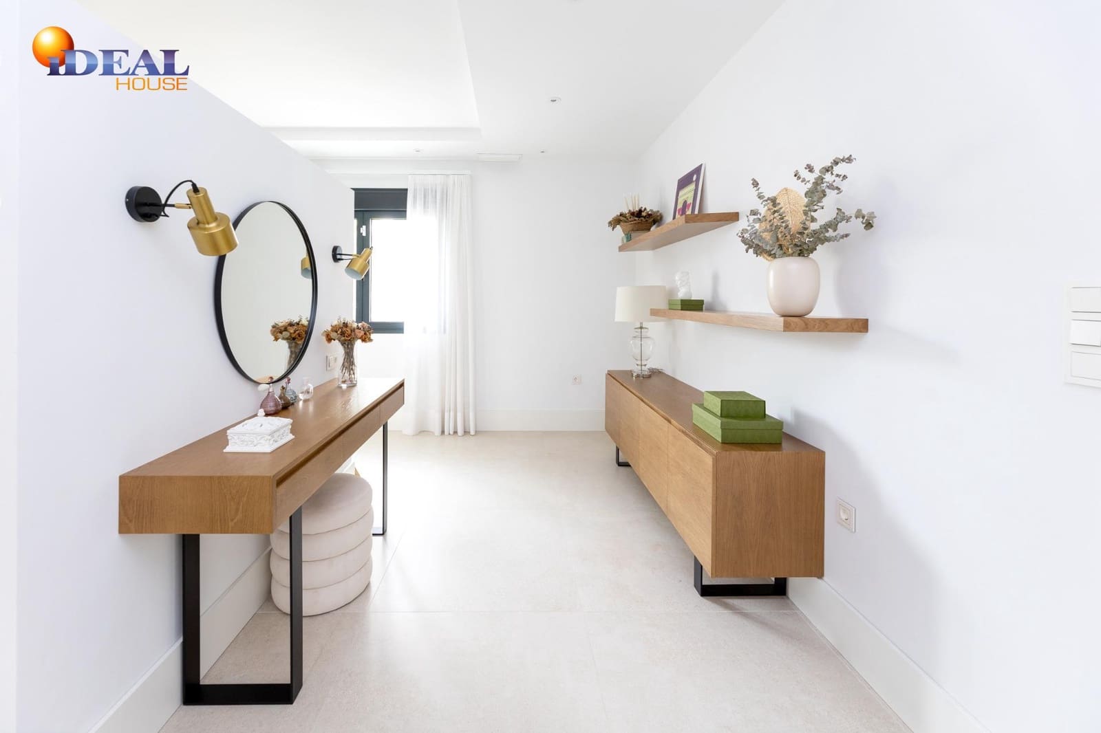 6 bedroom Villa for sale in Peligros with pool garage - € 890,000 (Ref: 9434023)