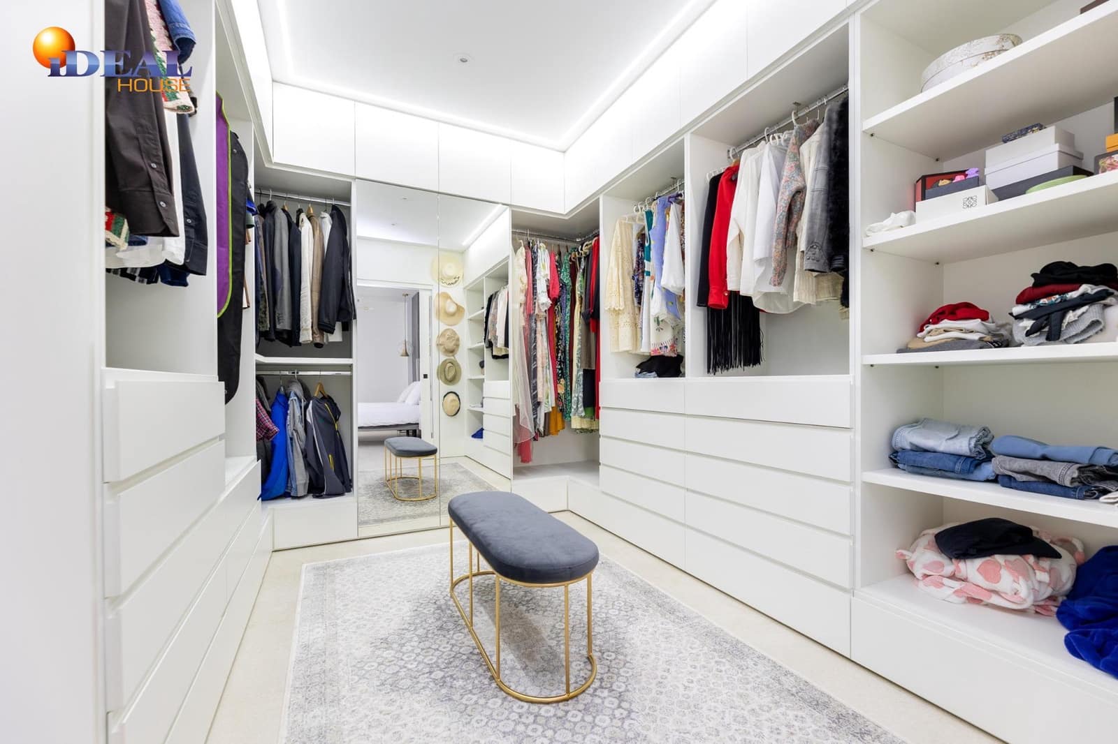 6 bedroom Villa for sale in Peligros with pool garage - € 890,000 (Ref: 9434023)