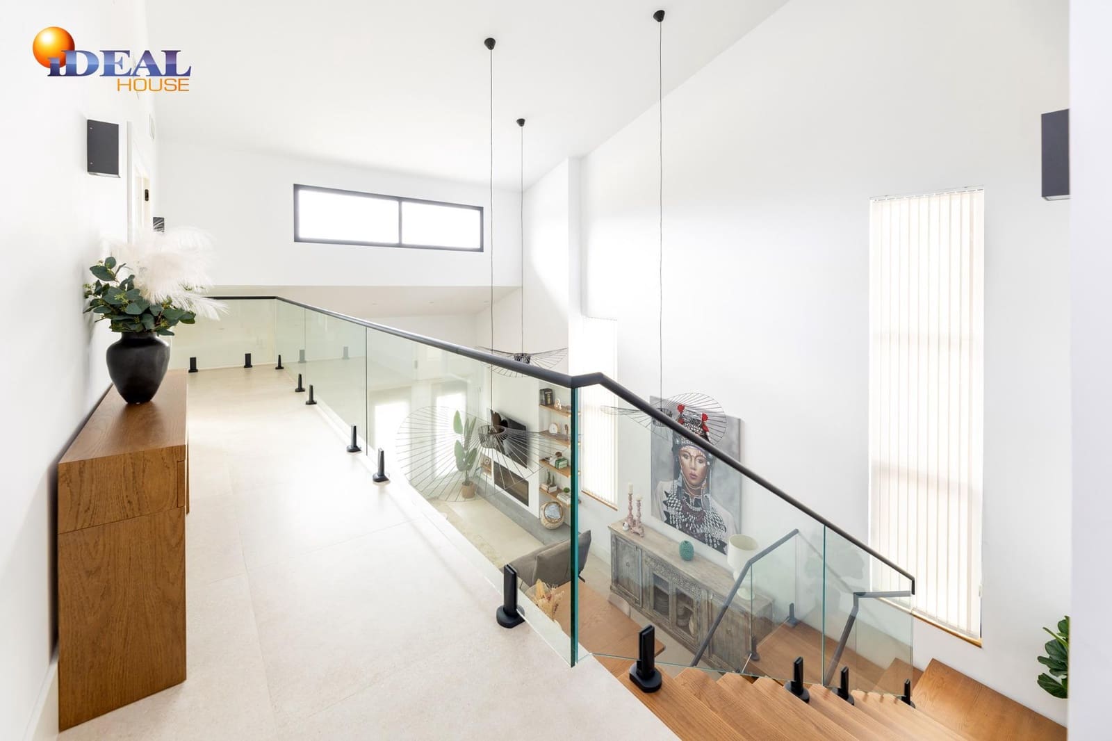 6 bedroom Villa for sale in Peligros with pool garage - € 890,000 (Ref: 9434023)