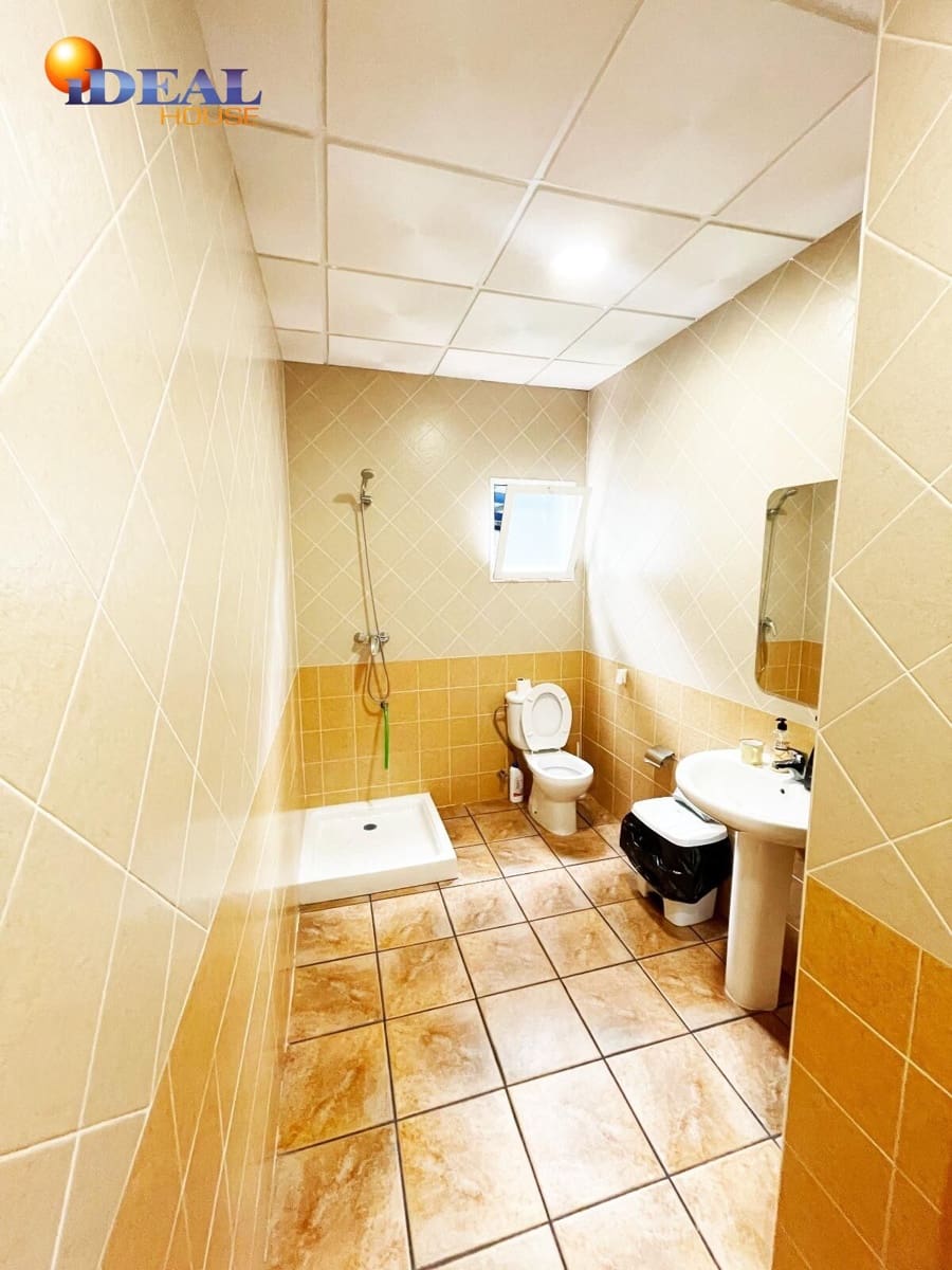 Business for sale in Durcal - € 600,000 (Ref: 9434024)