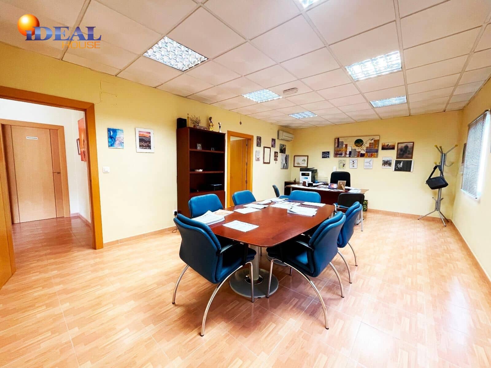 Business for sale in Durcal - € 600,000 (Ref: 9434024)